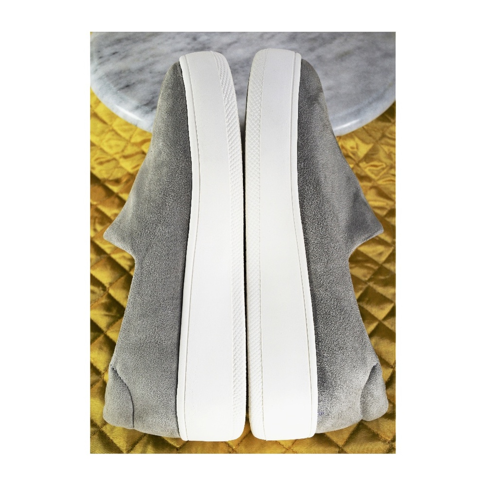 NEW Steve Madden Hilda Gray Suede Sneakers Size 9 - Picture 3 of 8